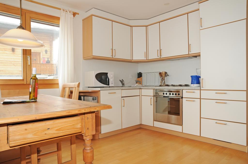 Ambiente Bettmeralp | A10 Apartment Room photo